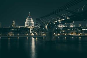 资讯配图